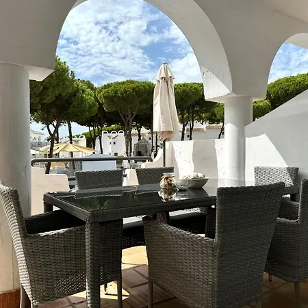 Casa Naranja, Cabopino 2 Pools & Heated Indoor Pool Apartment Marbella