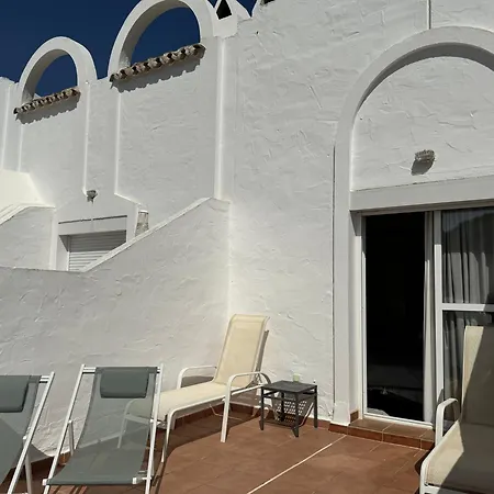 Casa Naranja, Cabopino 2 Pools & Heated Indoor Pool Марбелья