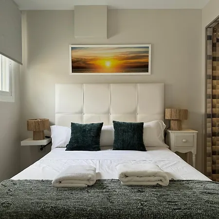 Casa Naranja, Cabopino 2 Pools & Heated Indoor Pool * Марбелья