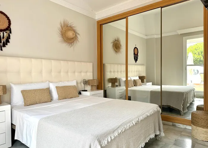 Casa Naranja, Cabopino 2 Pools & Heated Indoor Pool Lejlighed