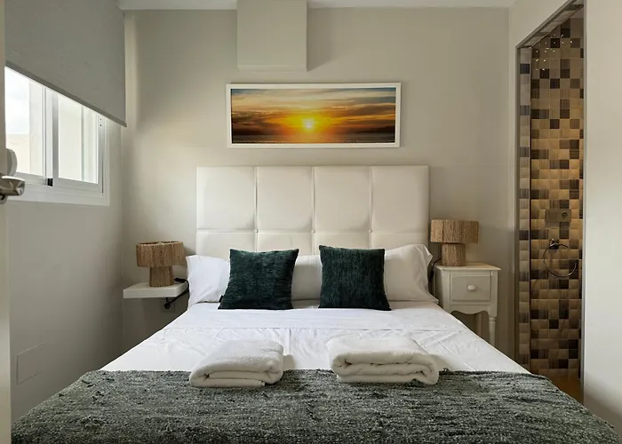 Casa Naranja, Cabopino 2 Pools & Heated Indoor Pool * ماربيا