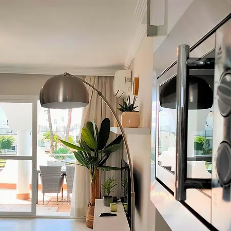 Casa Naranja, Cabopino 2 Pools & Heated Indoor Pool Апартаменти Марбелья