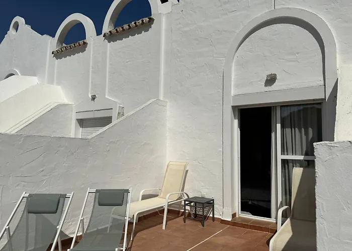 Casa Naranja, Cabopino 2 Pools & Heated Indoor Pool Марбелья