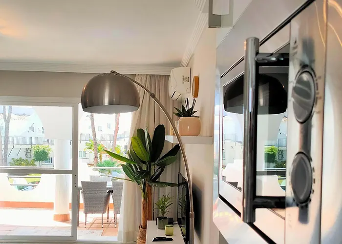 Casa Naranja, Cabopino 2 Pools & Heated Indoor Pool Apartmán Marbella